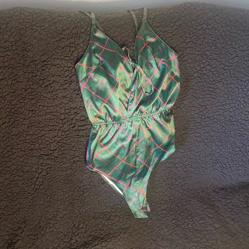 Dainty an sexy intimate wear! Tue in back with back open/see through!